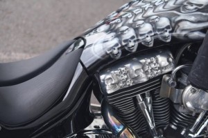 мото аэрография черепа