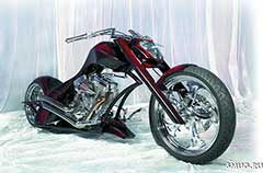 YSM No Jokes (что-то вроде «Шутки в сторону!»), и впрямь мотоцикл нешуточный