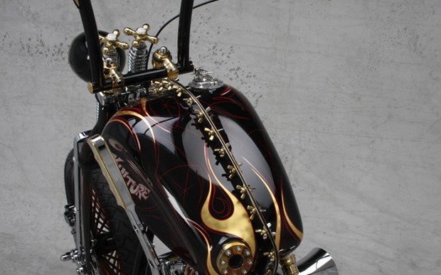 Кастом Courtesan от эмиратской мастерской Chopper Kultcha